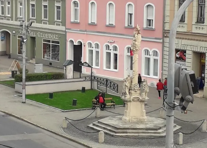 Tavas Barlang Apartamento *